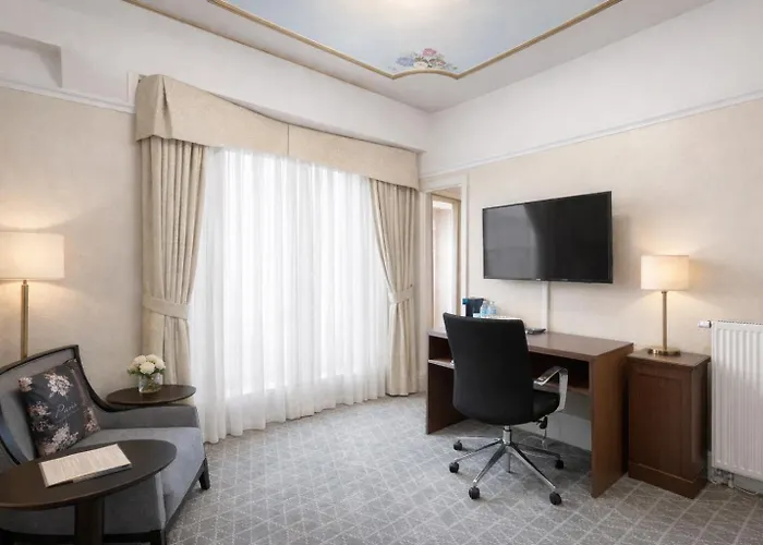 Cornell Hotel De France